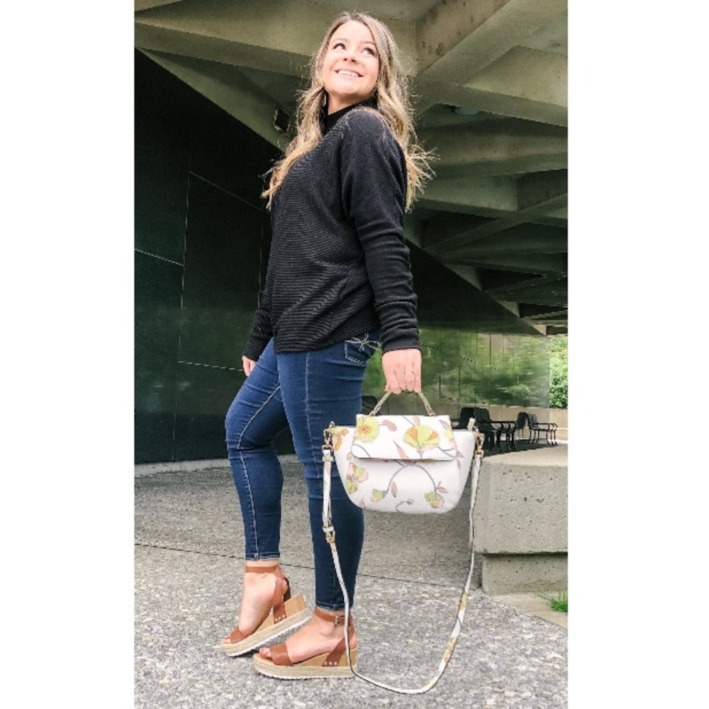 Meet your Posher, Christina